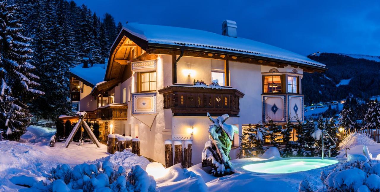 Garni Residence Soraiser Wolkenstein in Gröden Exterior foto